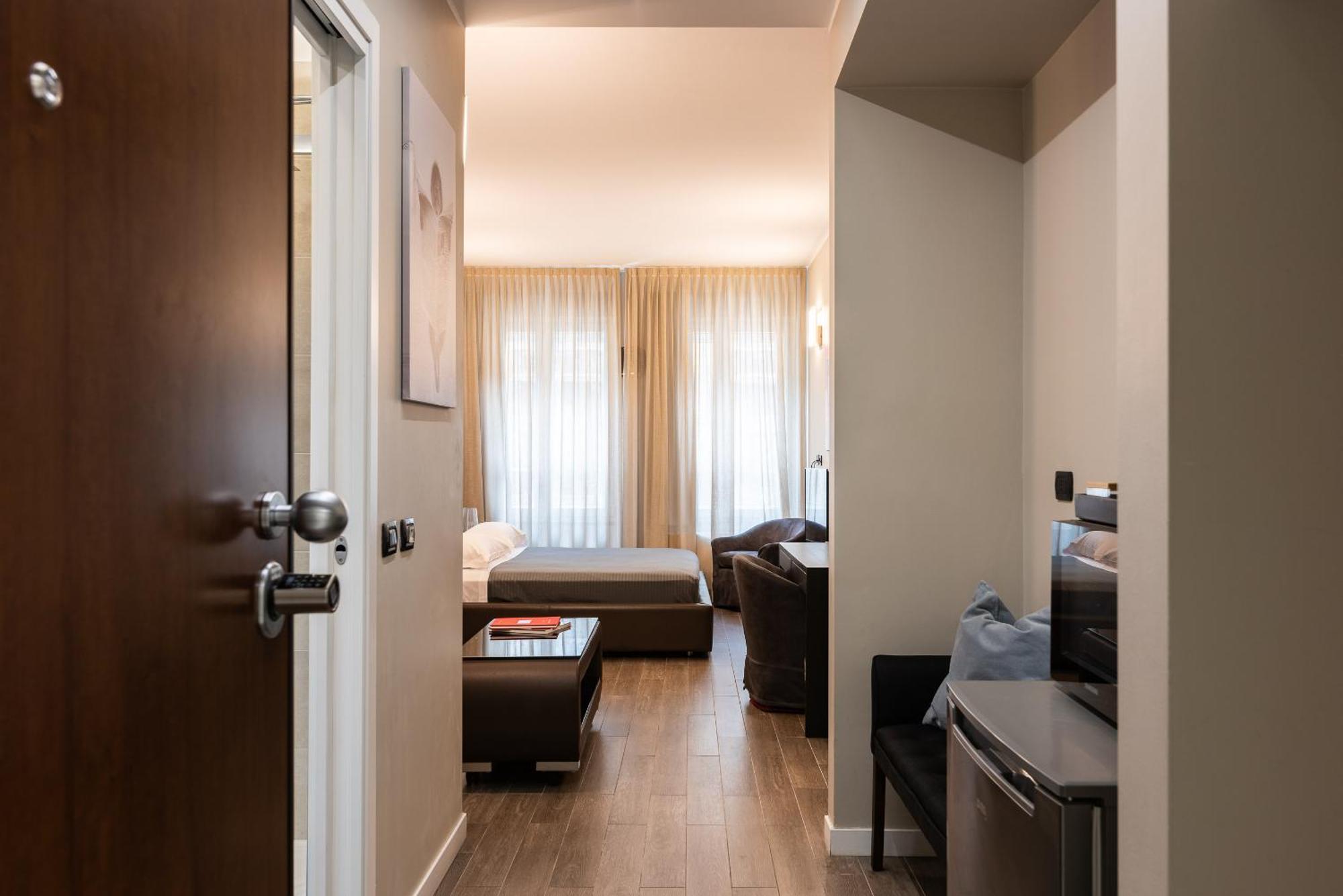 Double L Luxury Suite Милан Экстерьер фото